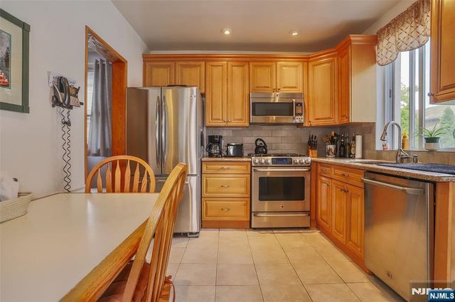 526 Highridge Avenue, Cliffside Park, NJ 07010