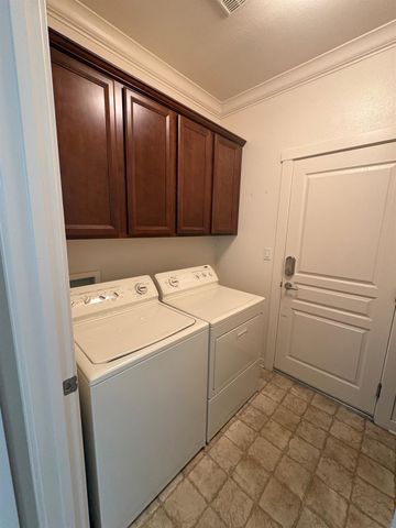 1848 Blackbird Ln, Lincoln, CA 95648