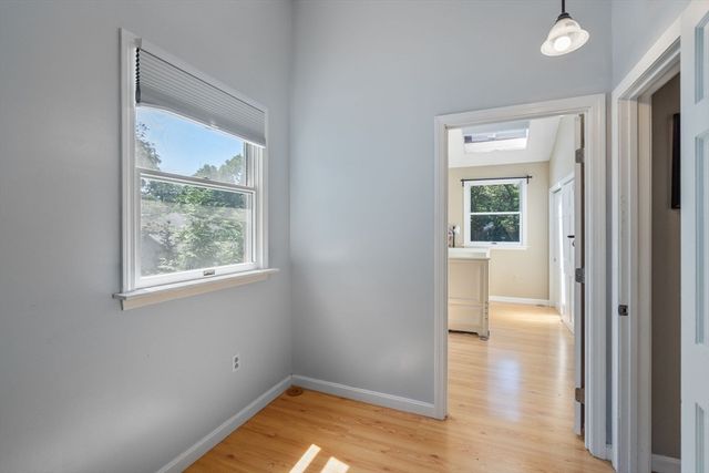 18 Lodge Road, Wayland, MA 01778