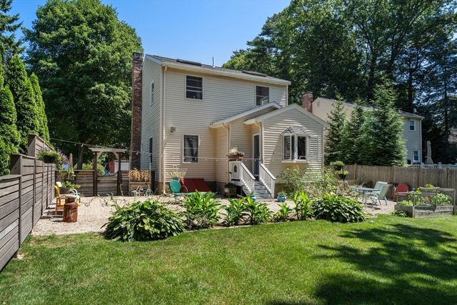 18 Lodge Road, Wayland, MA 01778
