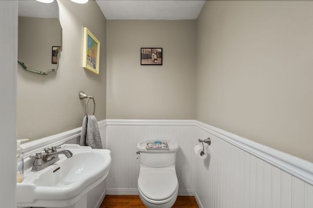 18 Lodge Road, Wayland, MA 01778