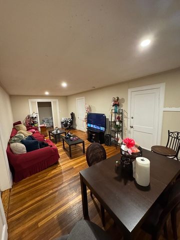 180-182 Princeton Ave 2, Waltham, MA 02451