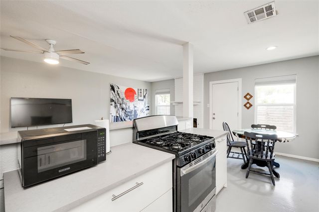 2315 Burleson RD, Austin, TX 78741