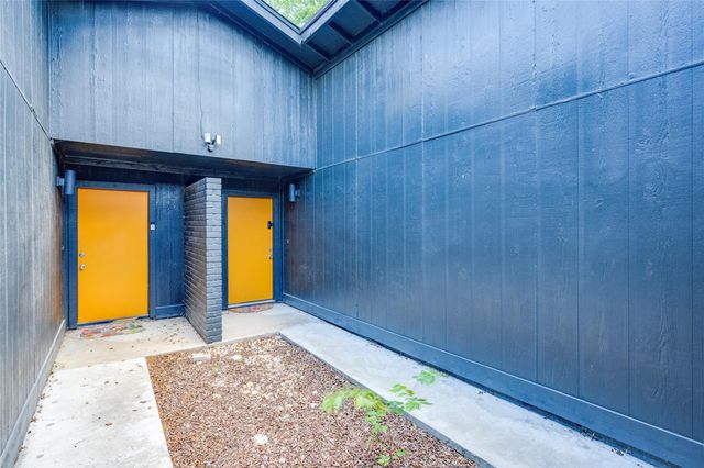 2315 Burleson RD, Austin, TX 78741