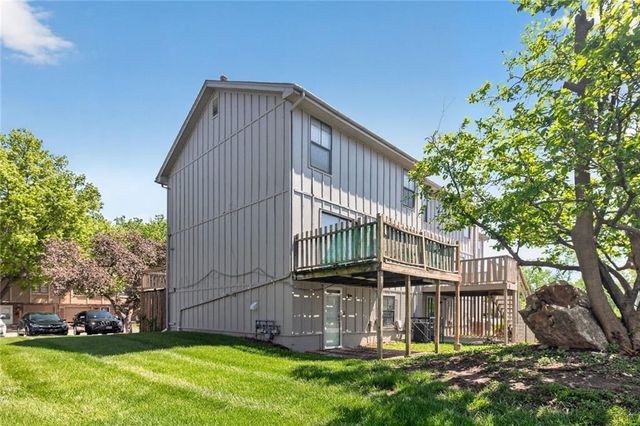 13920 DUNDEE Circle, Grandview, MO 64030