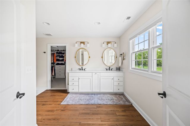 8435 NW 31st Court, Ankeny, IA 50023