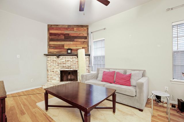 2810 Nueces ST 101, Austin, TX 78705
