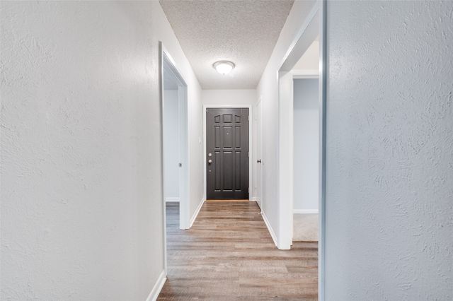 1902 Green Meadow Court, Arlington, TX 76013