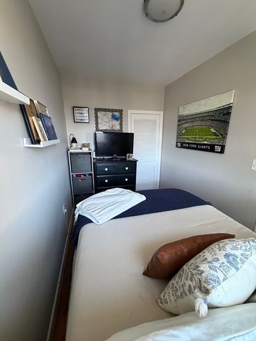 26 Mystic St 3, Boston, MA 02129