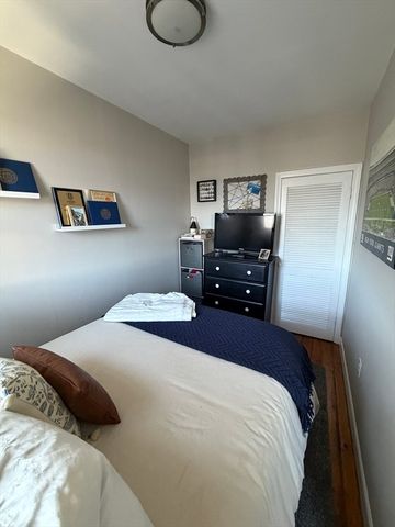 26 Mystic St 3, Boston, MA 02129