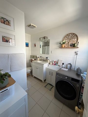 26 Mystic St 3, Boston, MA 02129