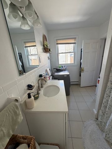 26 Mystic St 3, Boston, MA 02129