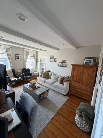 26 Mystic St 3, Boston, MA 02129