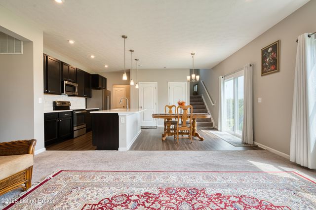 356 Birchwood Dr, Shepherdsville, KY 40165