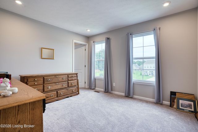 356 Birchwood Dr, Shepherdsville, KY 40165