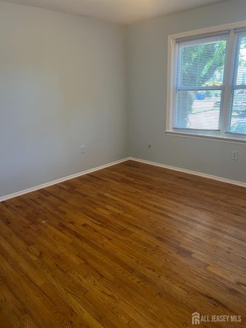 1105 N Oaks Boulevard N, North Brunswick, NJ 08902
