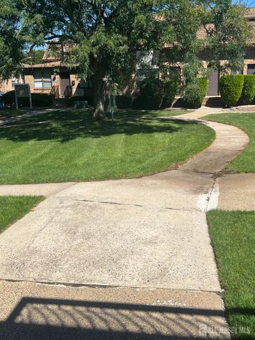 1105 N Oaks Boulevard N, North Brunswick, NJ 08902