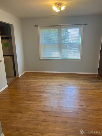 1105 N Oaks Boulevard N, North Brunswick, NJ 08902