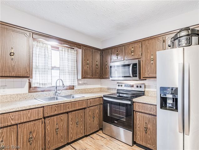 312 Decourcey Street, Rittman, OH 44270