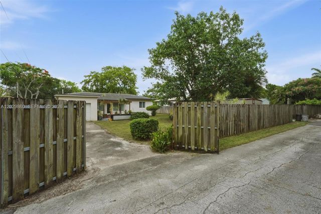 14 NE 108th St, Miami Shores, FL 33161
