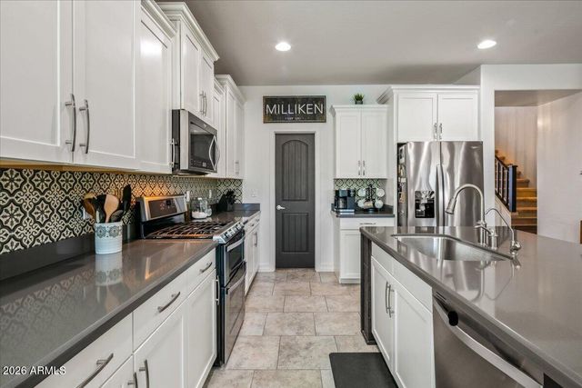 3748 W BINGHAM Drive, New River, AZ 85087