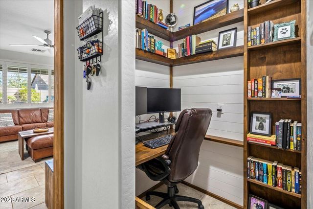 3748 W BINGHAM Drive, New River, AZ 85087