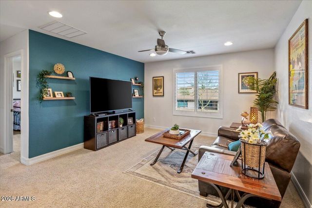 3748 W BINGHAM Drive, New River, AZ 85087