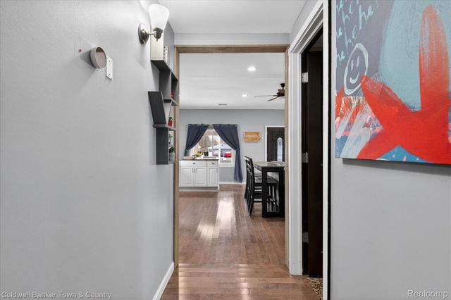 29204 Bretton Street, Livonia, MI 48152