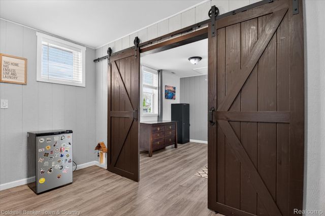 29204 Bretton Street, Livonia, MI 48152