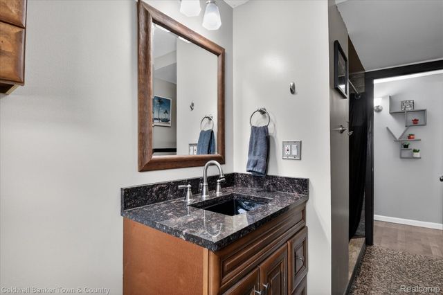 29204 Bretton Street, Livonia, MI 48152