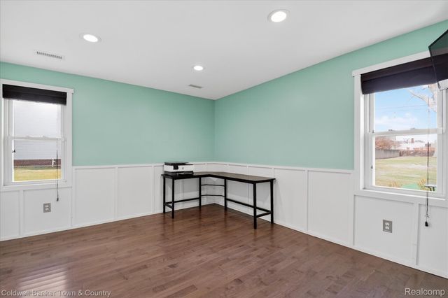 29204 Bretton Street, Livonia, MI 48152