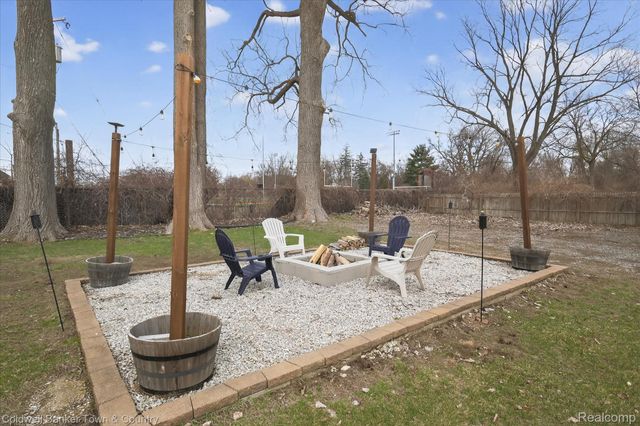 29204 Bretton Street, Livonia, MI 48152