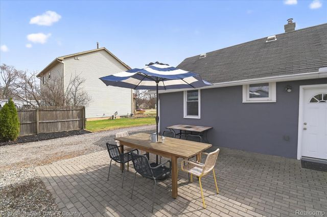 29204 Bretton Street, Livonia, MI 48152