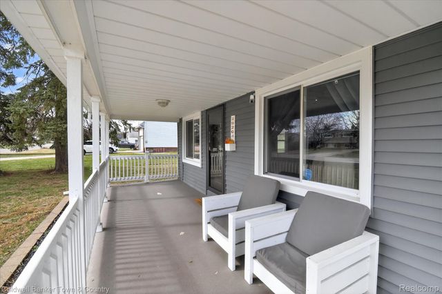 29204 Bretton Street, Livonia, MI 48152