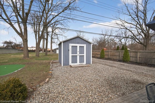 29204 Bretton Street, Livonia, MI 48152