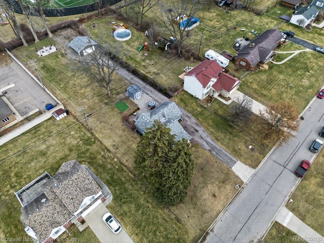 29204 Bretton Street, Livonia, MI 48152