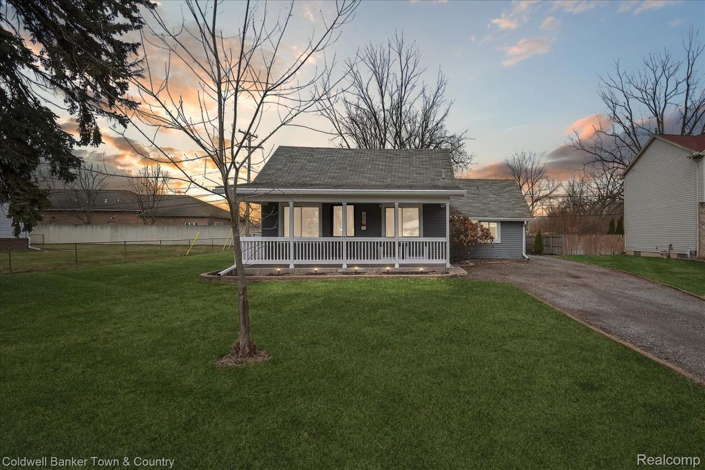 29204 Bretton Street, Livonia, MI 48152