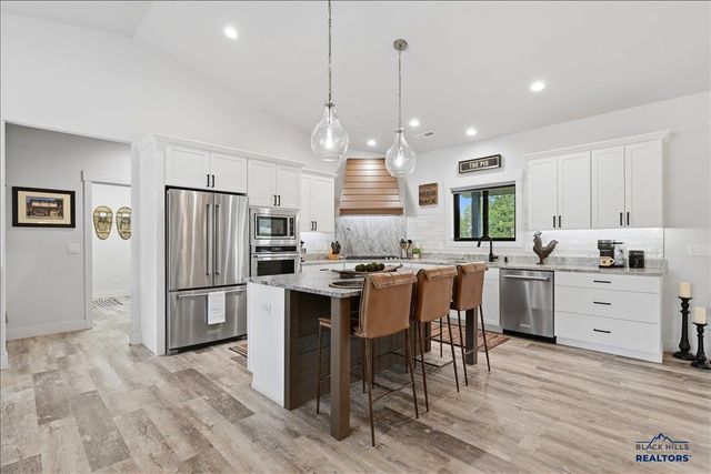 11805 VALLEY VIEW CIRCLE, Spearfish, SD 57783