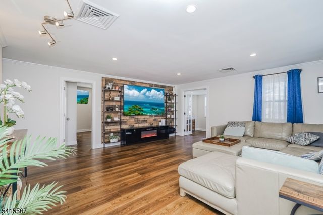 704 Huff Ave, Manville Boro, NJ 08835