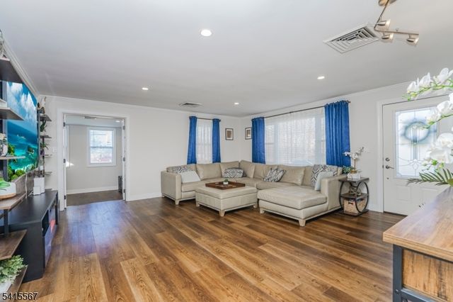 704 Huff Ave, Manville Boro, NJ 08835