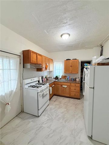 105 Bradford Street, Allentown City, PA 18109