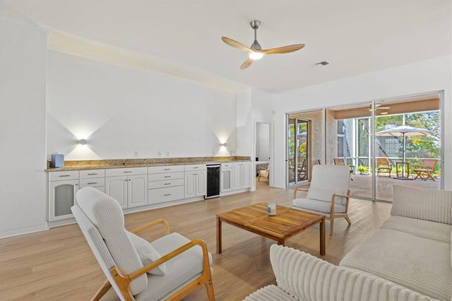 121 AMORA AVENUE, Venice, FL 34285