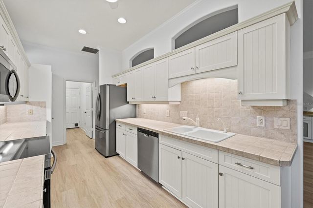 121 AMORA AVENUE, Venice, FL 34285