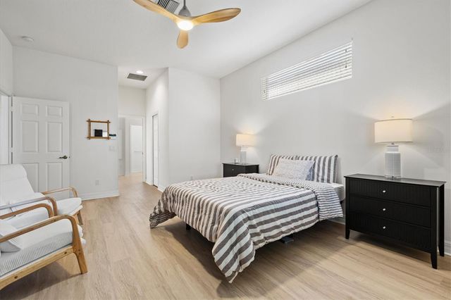 121 AMORA AVENUE, Venice, FL 34285