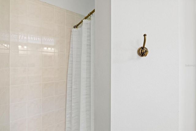 121 AMORA AVENUE, Venice, FL 34285