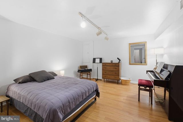 1809 E FAIRMOUNT AVE, Baltimore, MD 21231