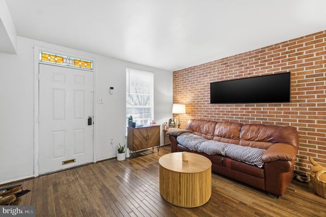 1809 E FAIRMOUNT AVE, Baltimore, MD 21231