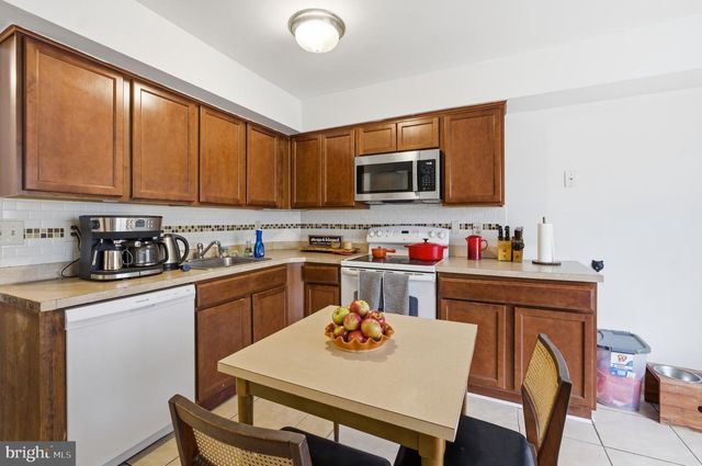 1809 E FAIRMOUNT AVE, Baltimore, MD 21231