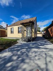 734 Highland Street, Wyandotte, MI 48192