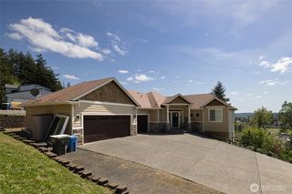 1895 SE Maple Drive, Chehalis, WA 98532